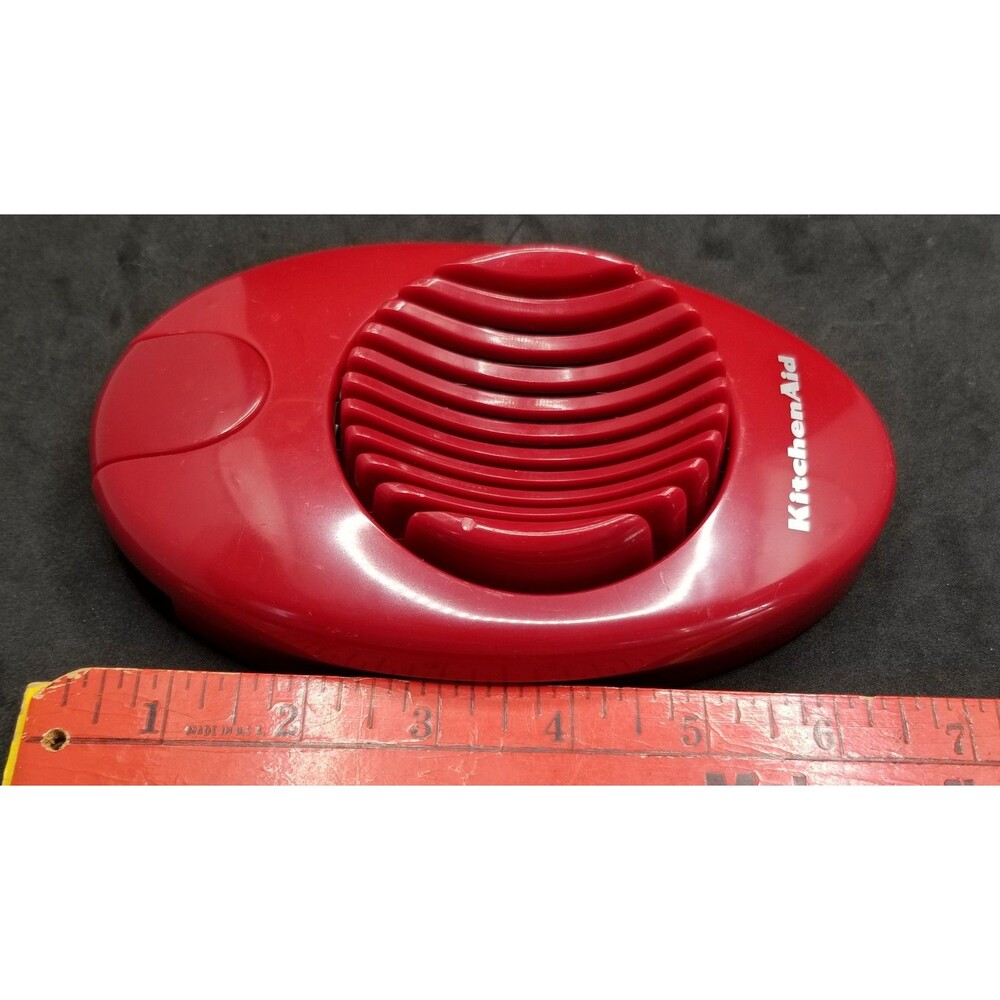 KitchenAid Classic Red Egg Slicer - Picture 4 of 6